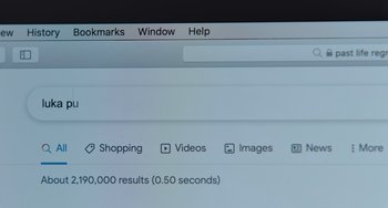 Movie still from “Mack & Rita” (2022), directed by Katie Aselton – A computer screen with a computer screen with a computer screen; Extreme Close Up shot, High angle