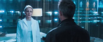 Movie still from “Maze Runner: The Scorch Trials” (2015), directed by Wes Ball – A man and a woman are standing in front of each other; Medium shot, Over the shoulder angle