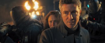 Movie still from “Maze Runner: The Scorch Trials” (2015), directed by Wes Ball – A man and a woman in the dark; Close Up shot, Over the shoulder angle