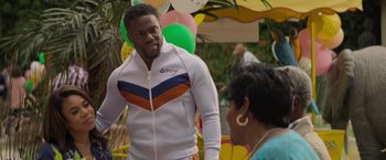 Movie still from “Me Time” (2022), directed by John Hamburg – A man and a woman talking to each other outside; Medium shot, Over the shoulder angle