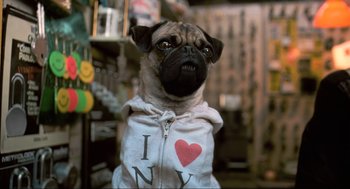 Movie still from “Men in Black” (1997), directed by Barry Sonnenfeld – Close Up shot, Over the shoulder angle