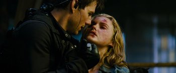 Movie still from “Mission: Impossible III” (2006), directed by J.J. Abrams – A man and a woman face each other; Close Up shot, Over the shoulder angle