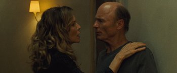 Movie still from “Mother!” (2017), directed by Darren Aronofsky – A man and a woman face to face in front of a wall; Close Up shot, Over the shoulder angle