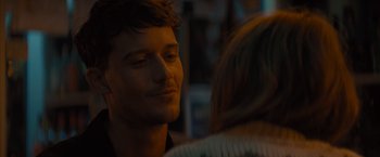 Movie still from “No Limit” (2022), directed by David M. Rosenthal – A person talking to another person; Close Up shot, Over the shoulder angle