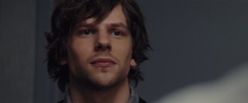 Movie still from “Now You See Me” (2013), directed by Louis Leterrier – A person with long hair; Close Up shot, Over the shoulder angle