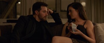 Movie still from “Ocean's Eight” (2018), directed by Gary Ross – Medium shot, Over the shoulder angle