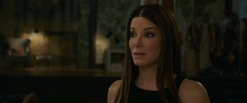 Movie still from “Ocean's Eight” (2018), directed by Gary Ross – Close Up shot, Over the shoulder angle