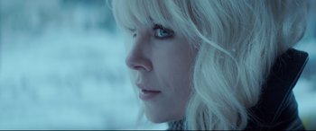 Movie still from “Atomic Blonde” (2017), directed by David Leitch – A person with blonde hair; Close Up shot, Low angle