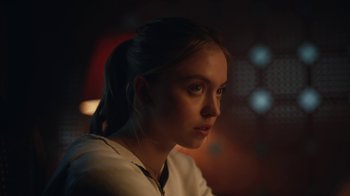 Movie still from “Euphoria” (2019), created by Sam Levinson – A young woman is looking into the distance; Close Up shot, Over the shoulder angle