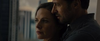 Movie still from “Reminiscence” (2021), directed by Lisa Joy – A man and a woman looking at each other; Close Up shot, Low angle