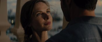 Movie still from “Reminiscence” (2021), directed by Lisa Joy – A woman's face and a man's face; Close Up shot, Over the shoulder angle