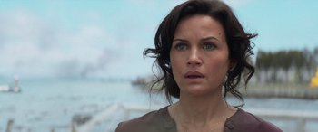 Movie still from “San Andreas” (2015), directed by Brad Peyton – A person looking at the camera; Close Up shot, Over the shoulder angle