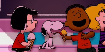 Movie still from “Snoopy Presents: Lucy's School” (2022), directed by Raymond S. Persi – A group of people that are eating ice cream; Extreme Wide shot, High angle