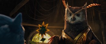 Movie still from “Sonic the Hedgehog” (2020), directed by Jeff Fowler – An image of an owl with a star in the background; Close Up shot, Low angle