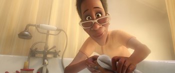 Movie still from “Soul” (2020), directed by Kemp Powers – A woman with glasses is holding a brush; Close Up shot, Low angle