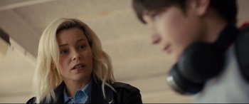 Movie still from “Brightburn” (2019), directed by David Yarovesky – A woman and a man are talking to each other; Close Up shot, Over the shoulder angle