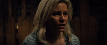 Movie still from “Brightburn” (2019), directed by David Yarovesky – A woman with blonde hair is looking at the camera; Close Up shot, Over the shoulder angle