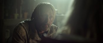 Movie still from “Chaos Walking” (2021), directed by Doug Liman – Close Up shot, Over the shoulder angle