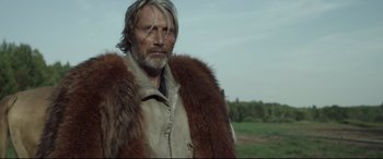 Movie still from “Chaos Walking” (2021), directed by Doug Liman – Close Up shot, Over the shoulder angle