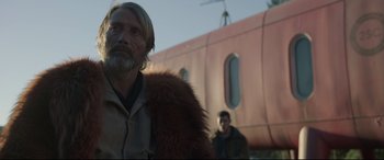 Movie still from “Chaos Walking” (2021), directed by Doug Liman – Close Up shot, Over the shoulder angle