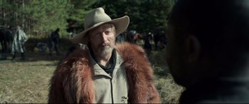 Movie still from “Chaos Walking” (2021), directed by Doug Liman – Close Up shot, Over the shoulder angle