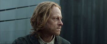 Movie still from “Chaos Walking” (2021), directed by Doug Liman – Close Up shot, Over the shoulder angle