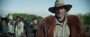 Movie still from “Chaos Walking” (2021), directed by Doug Liman – Close Up shot, Over the shoulder angle