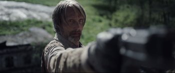 Movie still from “Chaos Walking” (2021), directed by Doug Liman – Close Up shot, Over the shoulder angle