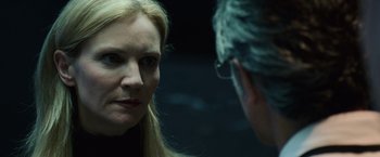 Movie still from “The Bourne Ultimatum” (2007), directed by Paul Greengrass – A woman and a man talking to each other; Close Up shot, Over the shoulder angle