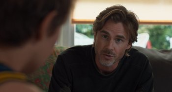 Movie still from “The Fault in Our Stars” (2014), directed by Josh Boone – A person talking to another person; Close Up shot, Over the shoulder angle