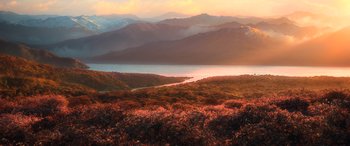 Movie still from “The Hobbit: The Desolation of Smaug” (2013), directed by Peter Jackson – Extreme Wide shot, High angle