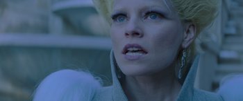 Movie still from “The Hunger Games: Mockingjay - Part 2” (2015), directed by Francis Lawrence – A person with blue eyes; Close Up shot, Low angle