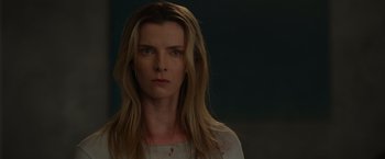 Movie still from “The Hunt” (2020), directed by Craig Zobel – A person with long blonde hair; Close Up shot, Low angle