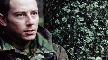 Movie still from “Dog Soldiers” (2002), directed by Neil Marshall – Close Up shot, Low angle