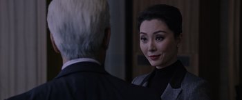 Movie still from “The Martian” (2015), directed by Ridley Scott – A man and a woman are talking to each other; Close Up shot, Over the shoulder angle