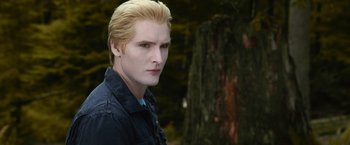 Movie still from “The Twilight Saga: Eclipse” (2010), directed by David Slade – A man with blonde hair and a blue shirt; Close Up shot, Over the shoulder angle