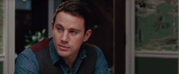 Movie still from “The Vow” (2012), directed by Michael Sucsy – A person sitting down; Close Up shot, Over the shoulder angle