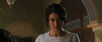 Movie still from “The Water Diviner” (2014), directed by Russell Crowe – A person wearing a white shirt; Close Up shot, Over the shoulder angle