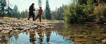 Movie still from “Eragon” (2006), directed by Stefen Fangmeier – Wide shot, Low angle