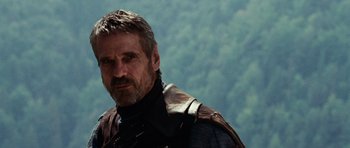 Movie still from “Eragon” (2006), directed by Stefen Fangmeier – Close Up shot, Over the shoulder angle