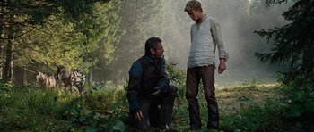 Movie still from “Eragon” (2006), directed by Stefen Fangmeier – Medium shot, Over the shoulder angle