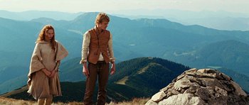 Movie still from “Eragon” (2006), directed by Stefen Fangmeier – Wide shot, Low angle