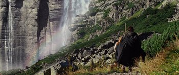 Movie still from “Eragon” (2006), directed by Stefen Fangmeier – Extreme Wide shot, Low angle