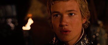 Movie still from “Eragon” (2006), directed by Stefen Fangmeier – Close Up shot, Over the shoulder angle