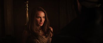 Movie still from “Thor: The Dark World” (2013), directed by Alan Taylor – Close Up shot, Over the shoulder angle