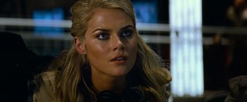 Movie still from “Transformers” (2007), directed by Michael Bay – Close Up shot, Over the shoulder angle