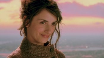 Movie still from “Vanilla Sky” (2001), directed by Cameron Crowe – A person wearing a jacket; Close Up shot, Over the shoulder angle