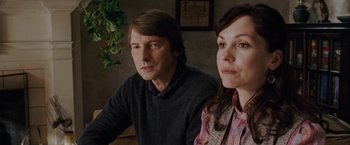 Movie still from “X-Men: The Last Stand” (2006), directed by Brett Ratner – A man and a woman sitting next to each other; Close Up shot, Over the shoulder angle