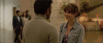 Movie still from “Yesterday” (2019), directed by Danny Boyle – A man and a woman talking to each other; Close Up shot, Over the shoulder angle