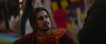 Movie still from “Zombieland: Double Tap” (2019), directed by Ruben Fleischer – A person with long hair; Close Up shot, Over the shoulder angle